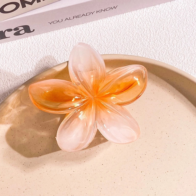 Women’s Minimalist Flower Plastic Hair Claws