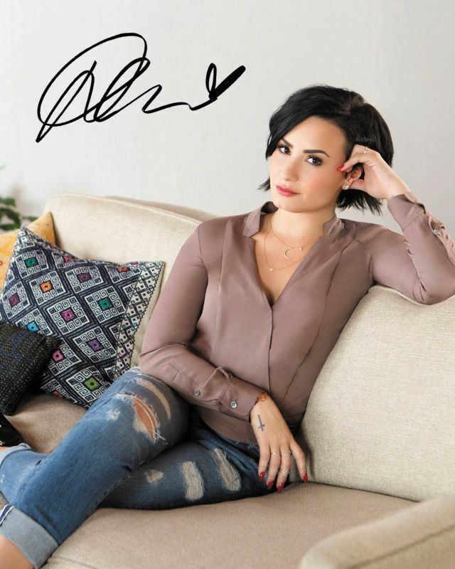 Demi Lovato Autograph Signed Photo Poster painting Print