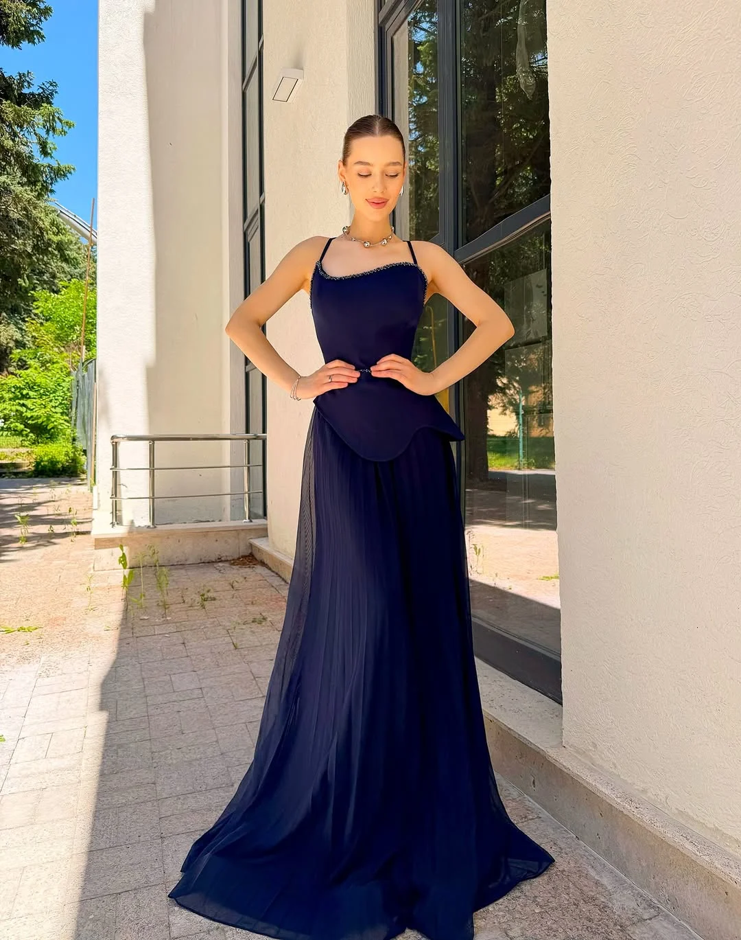 Classic Dark Navy Beaded Sleeveless Pleated Prom Dress YK0180