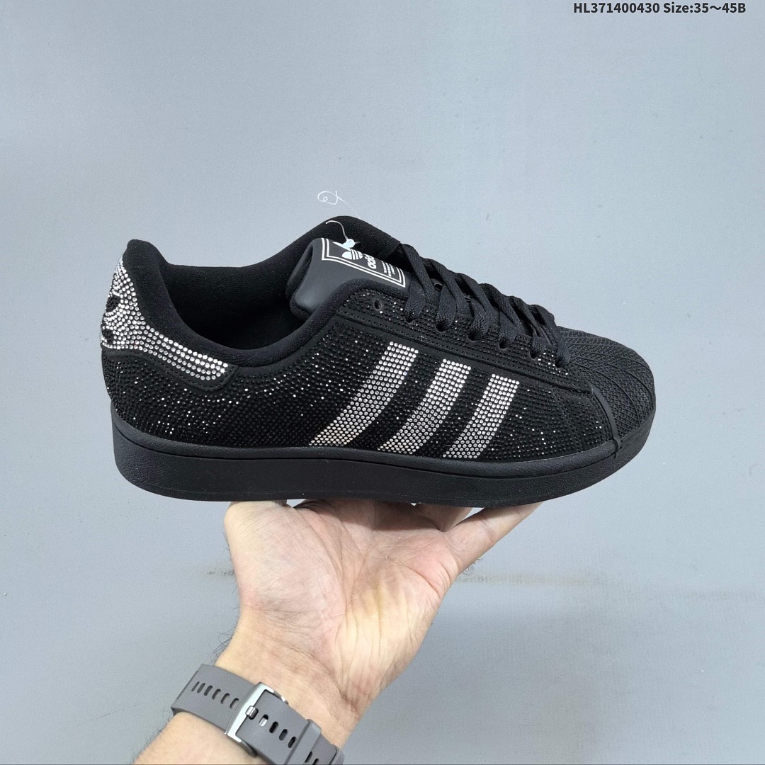 Crystal low-top classic versatile casual sports sneakers. Product code: IH4200. Sizes: 35 - 45