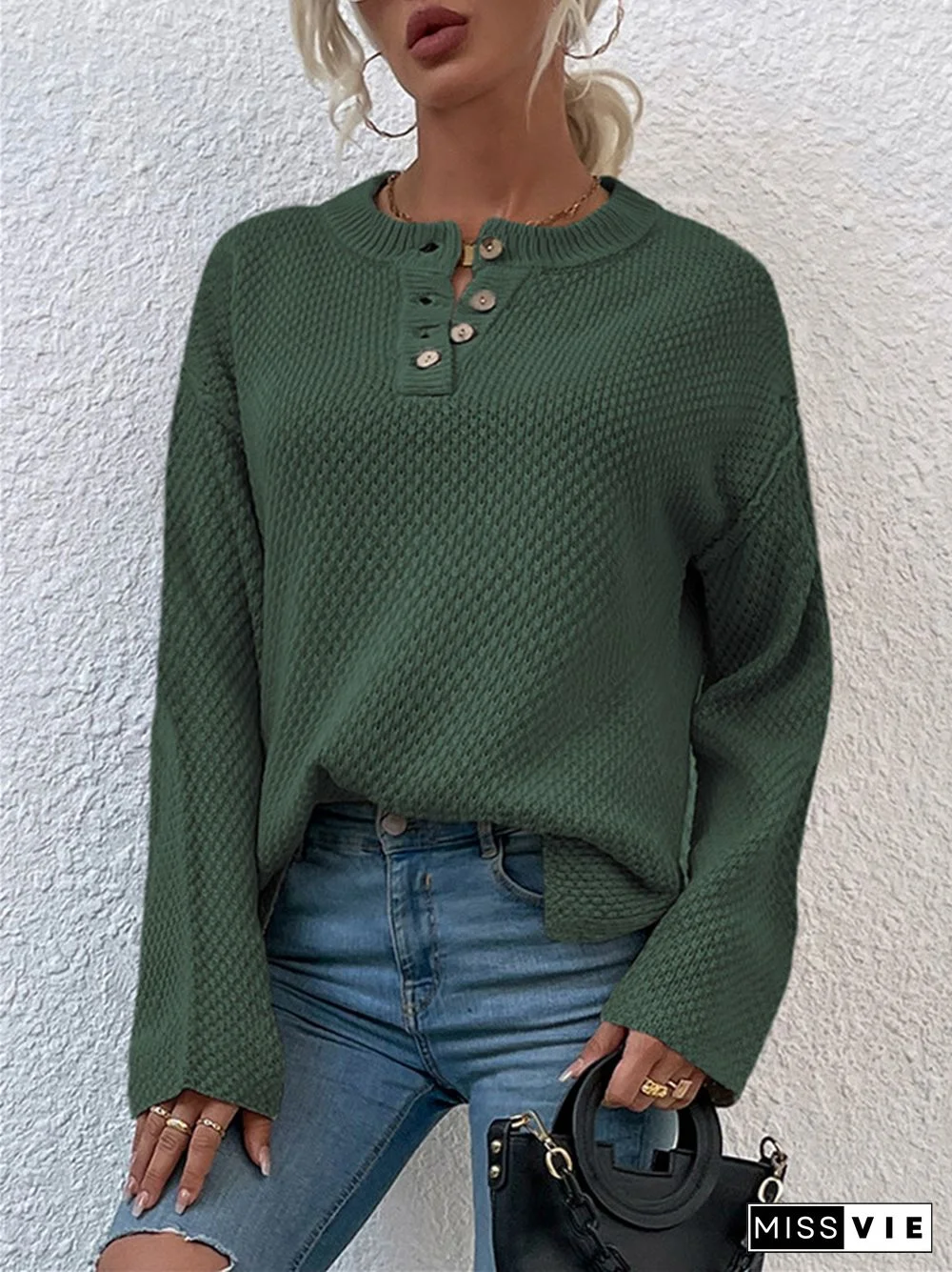 Casual Solid Color Sweater with Round Neck and Buttons