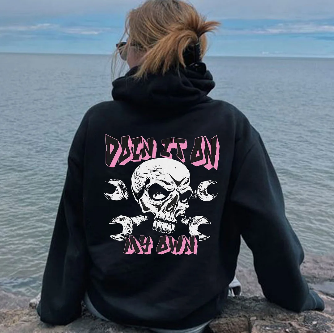 Three-dimensioned Letter Skull Black Print Hoodie