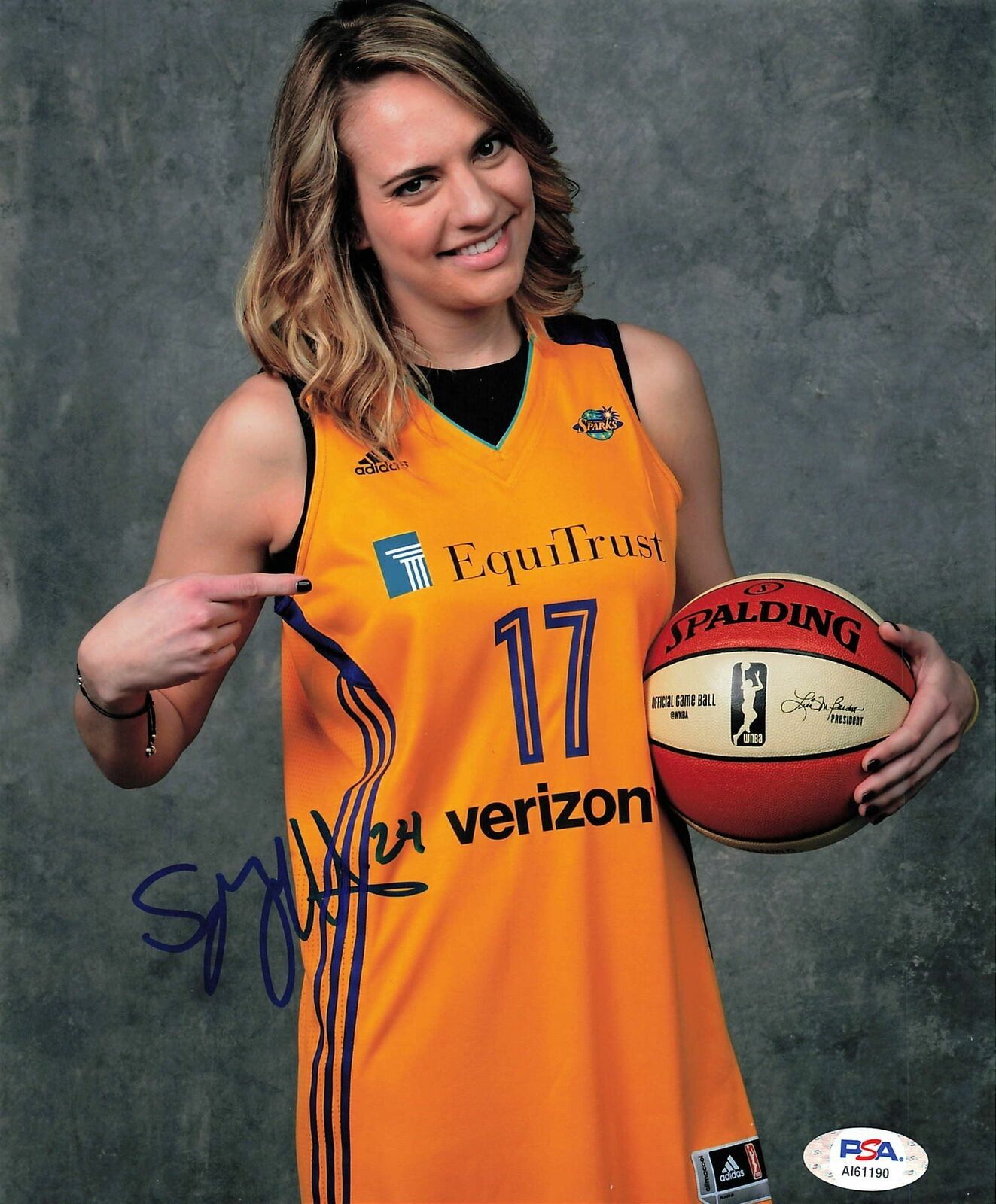 SYDNEY WIESE signed 8x10 Photo Poster painting PSA/DNA Los Angeles Sparks Autographed