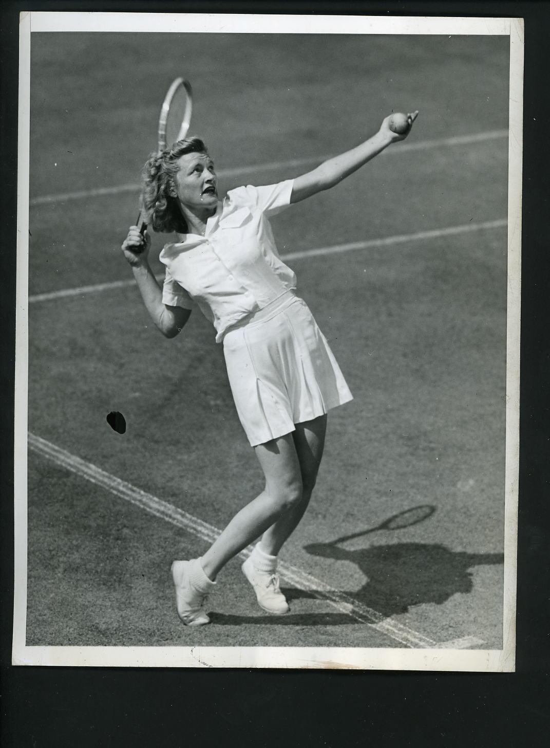 Pauline Betz Lot of 9 Press Wire Tennis Photo Poster paintings 1946 Wimbledon & US Open Champion