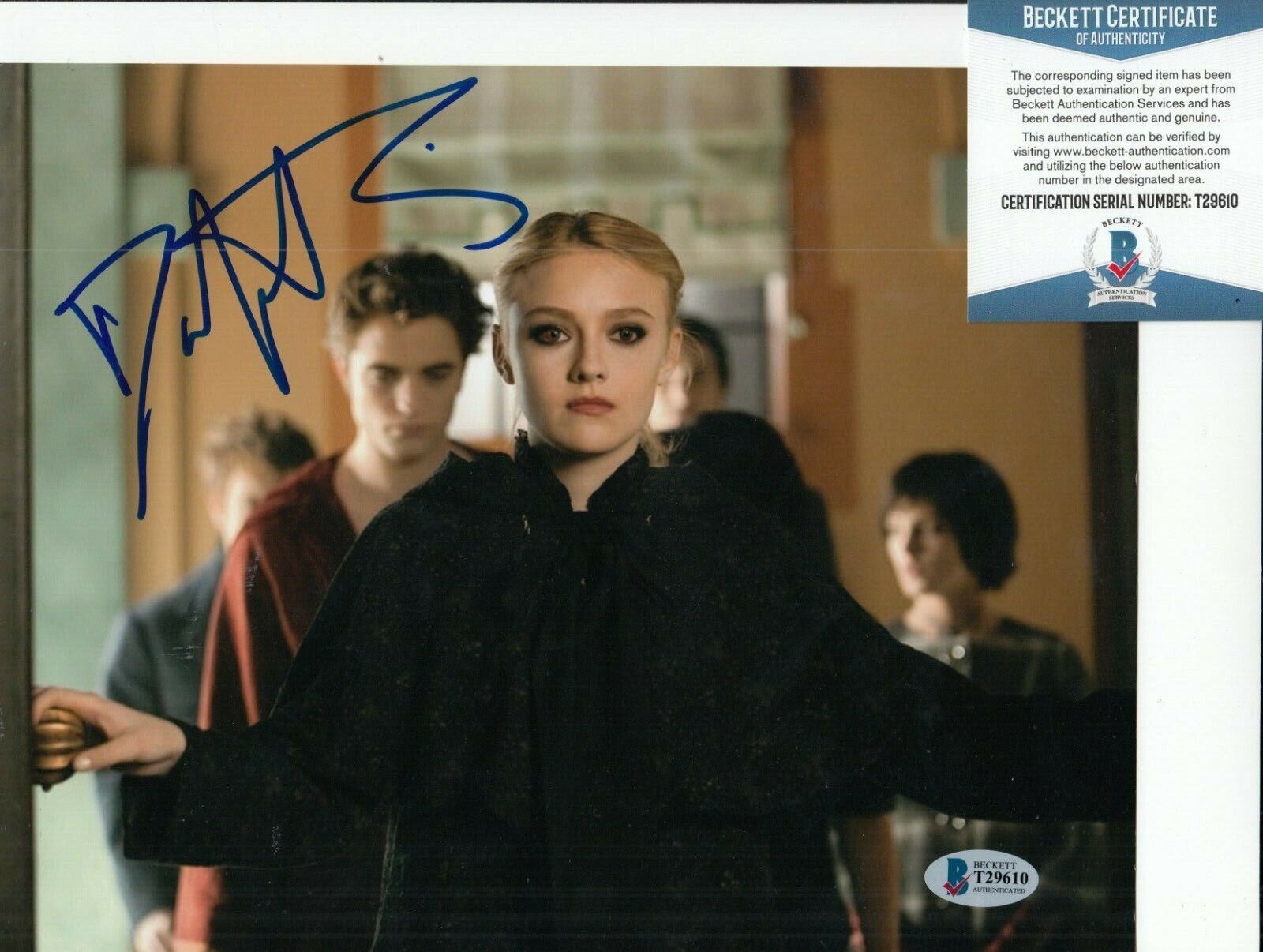 DAKOTA FANNING signed (THE TWILIGHT SAGA) Actress 8X10 Photo Poster painting BAS BECKETT T29610