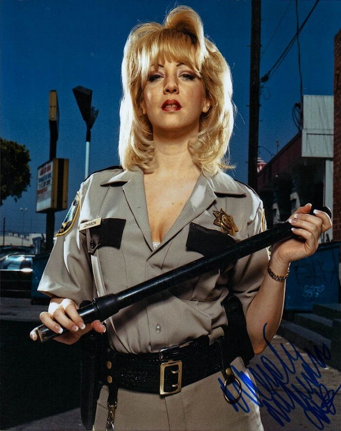 WENDI McLENDON In-person Signed Photo Poster painting - RENO 911