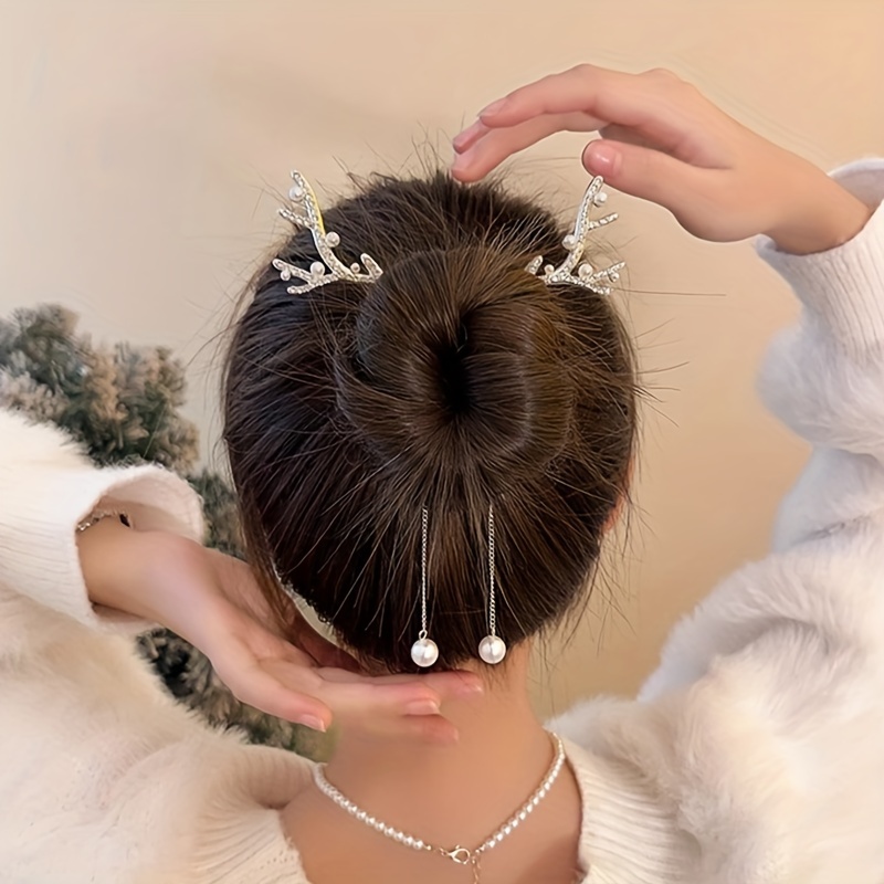 Elegant and Charming Christmas Deer Horn Hairpin with Pearl and Crystal Details - Suitable for Ages 14 and Above