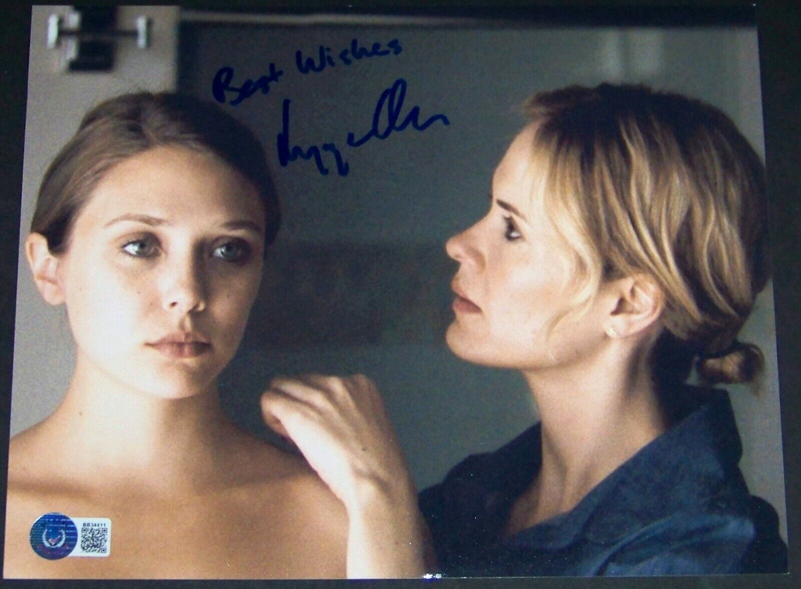 RARE INSCRIPTION! Elizabeth Olsen Signed BEST WISHES 8x10 Photo Poster painting BAS Beckett COA!