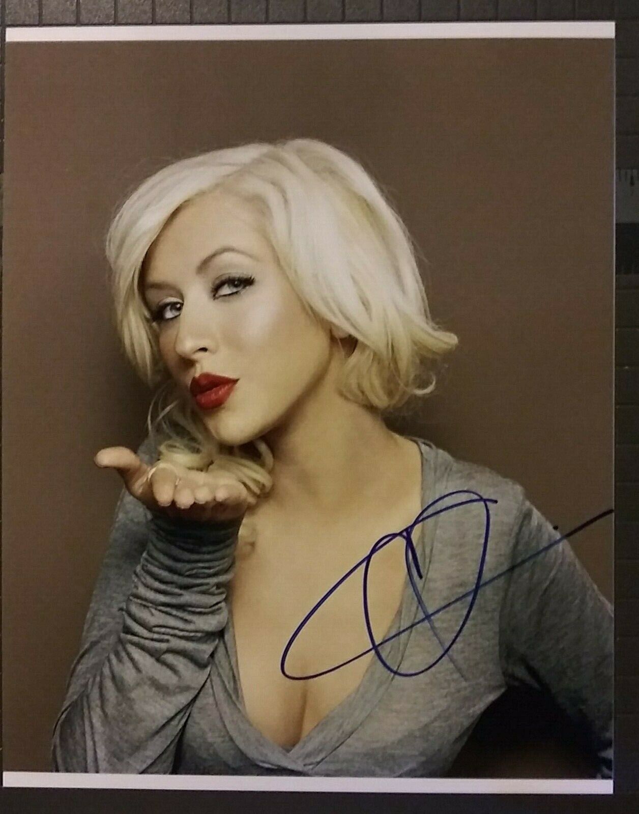 Christina Aguilera signed 8x10