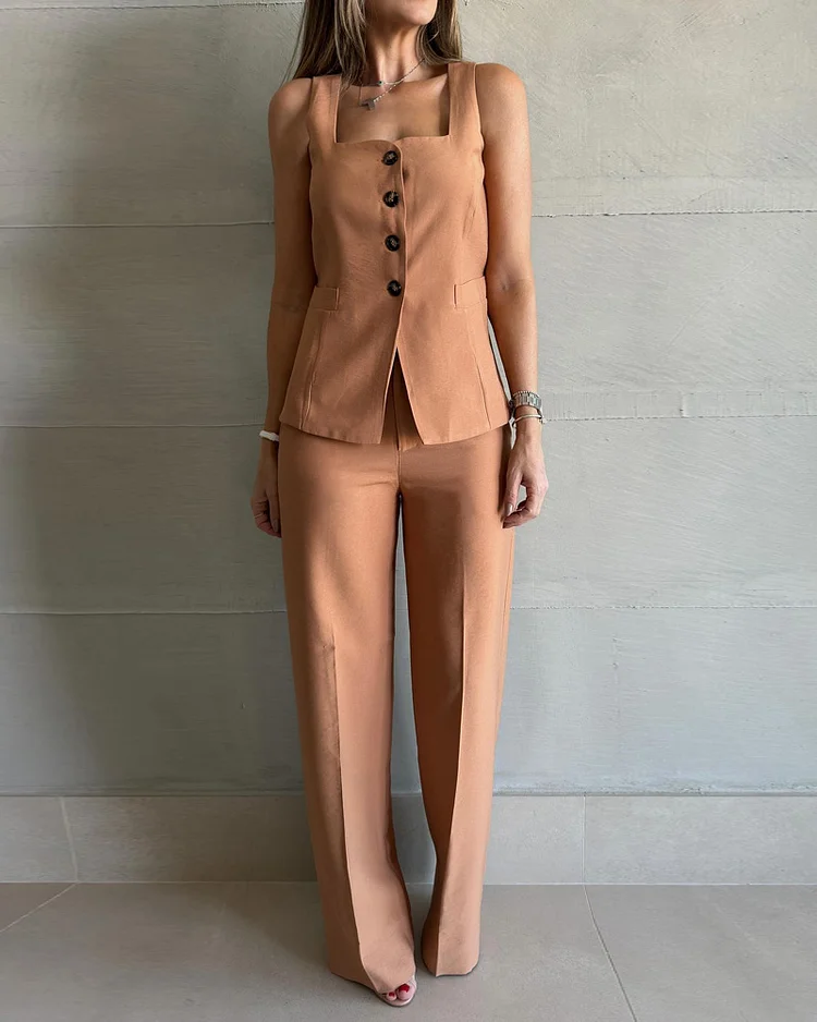 Sleeveless solid color two piece suit