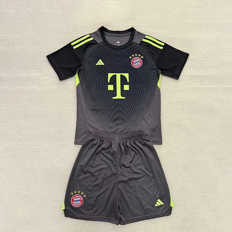25/26 Bayern Munich Black Goalkeeper Kids Set