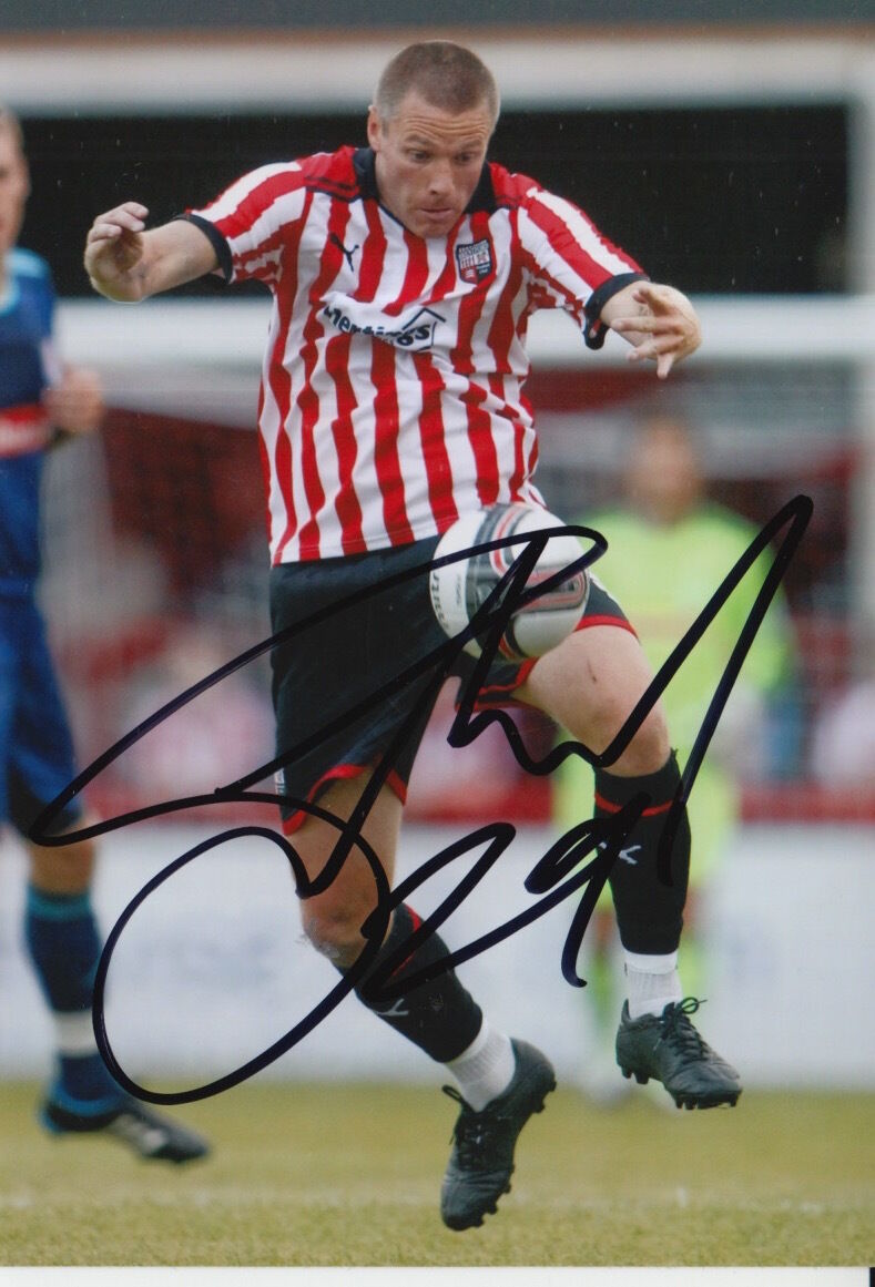 BRENTFORD HAND SIGNED GARY ALEXANDER 6X4 Photo Poster painting 3.