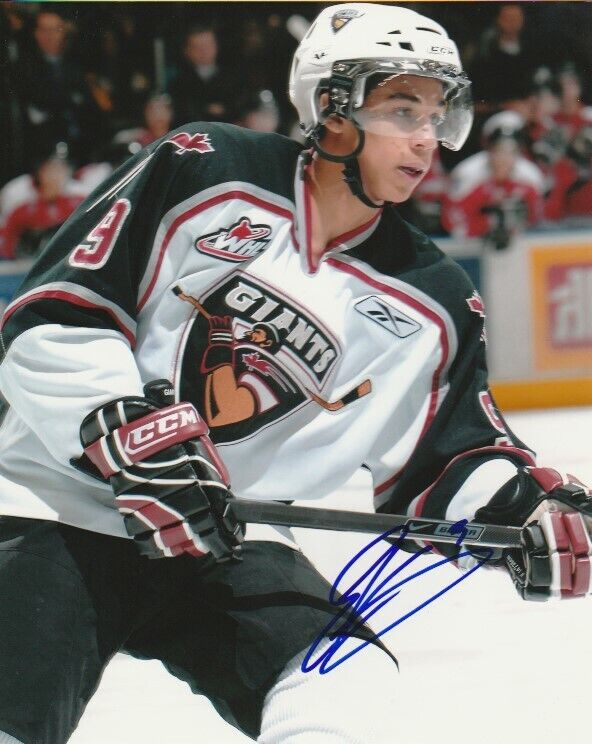 EVANDER KANE SIGNED VANCOUVER GIANTS WHL 8x10 Photo Poster painting! SAN JOSE SHARKS Autograph