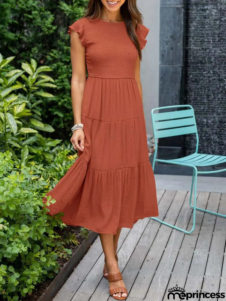 Elegant summer dress: ruffle details, pockets