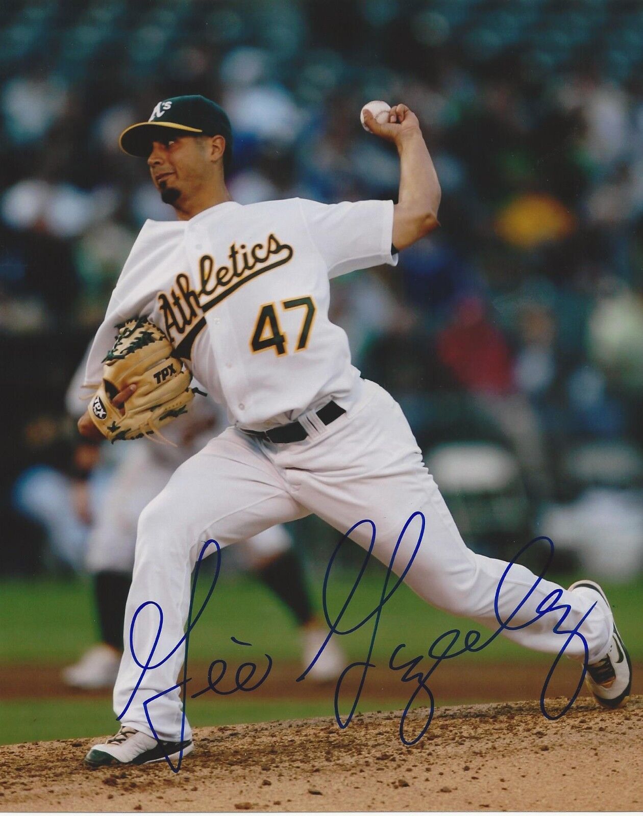 **GFA Oakland Athletics *GIO GONZALEZ* Signed 8x10 Photo Poster painting AD3 COA**