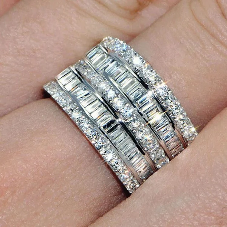 Luxury Band Women Finger-ring with Dazzling Cubic Zirconia Bling Bling Wedding Accessories Hyperbole Lady's Rings Jewelry