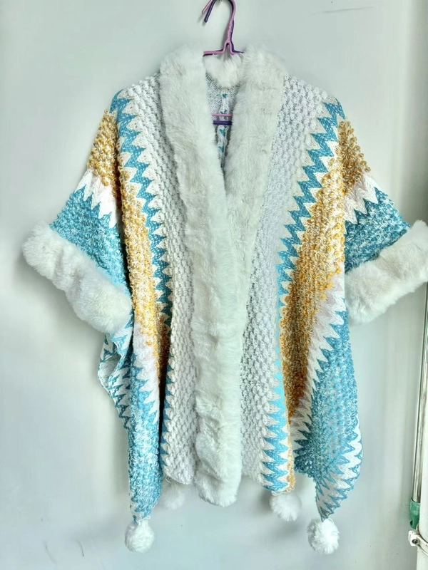 Women’s Minimalist Classic Style Color Block Knit Patchwork Shawl