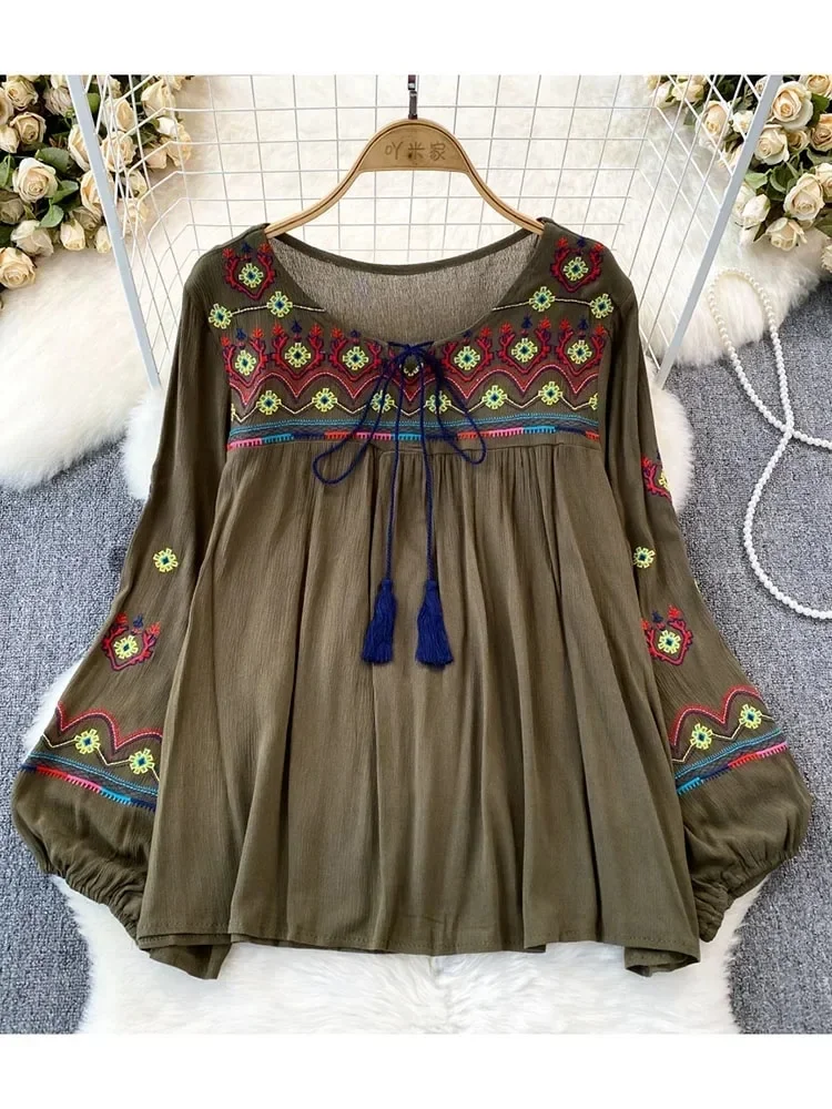 Colourp Women Spring Embroidery Blouse Flower Vintage Ethnic Lantern Long Sleeved O-Neck Loose Cotton Linen Shirt Casual Top D5082