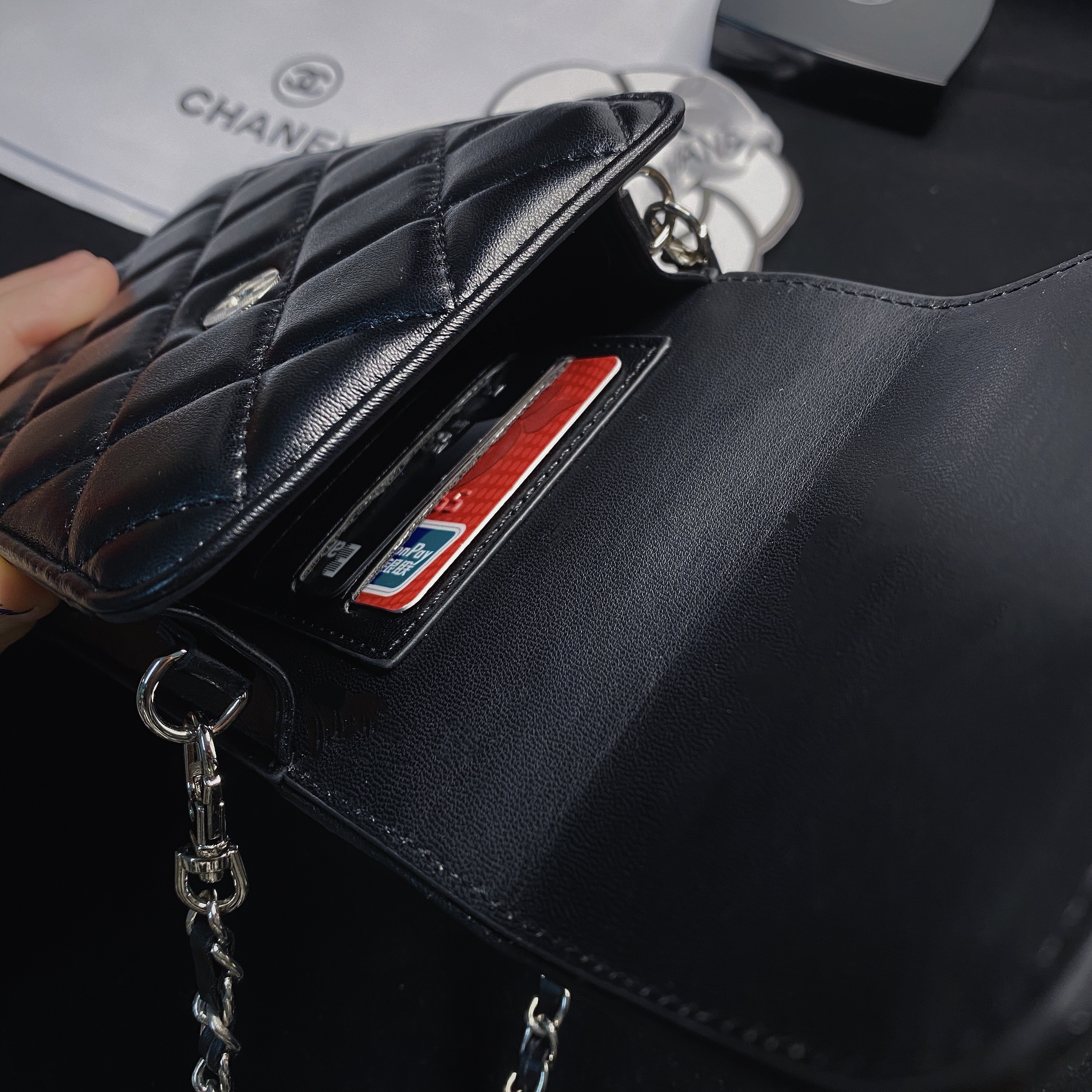 Chanel Luxury Genuine Leather Crossbody Phone Bag Elegant Tote Bag