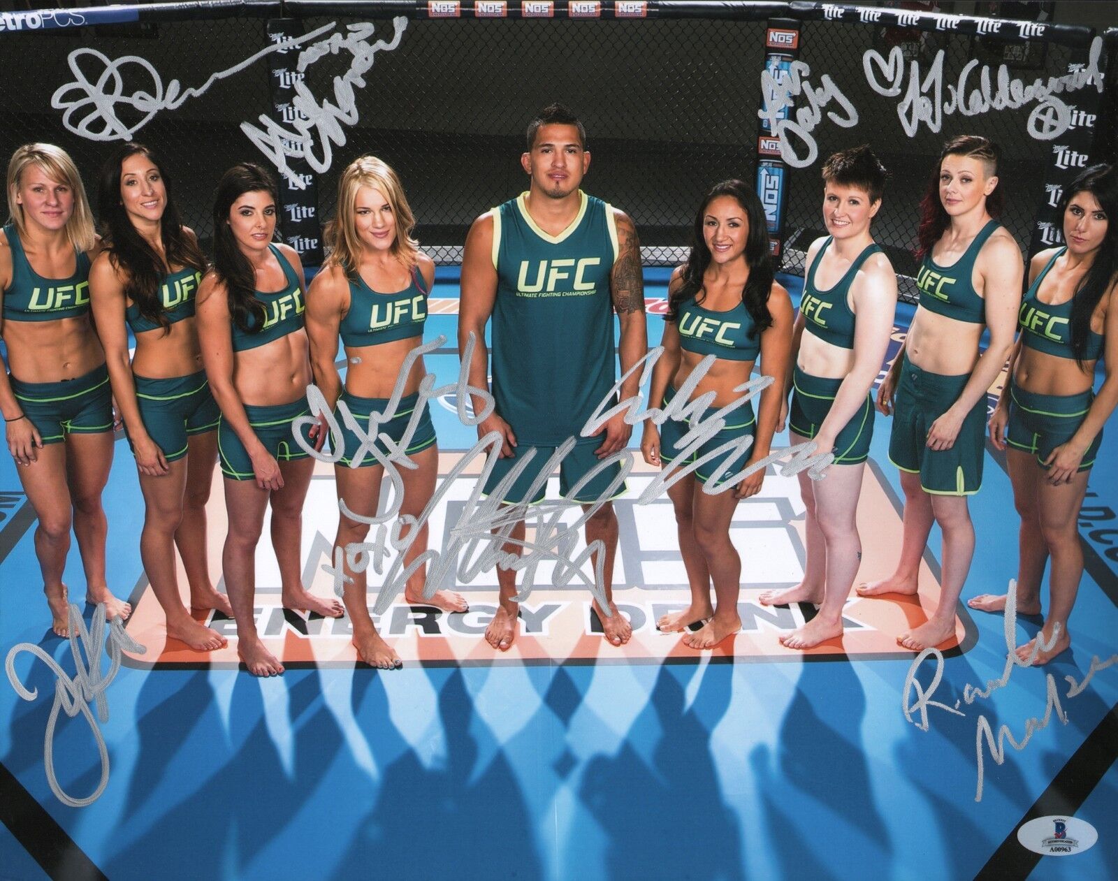 The Ultimate Fighter 20 Team Anthony Pettis 9x Signed UFC 11x14 Photo Poster painting BAS COA