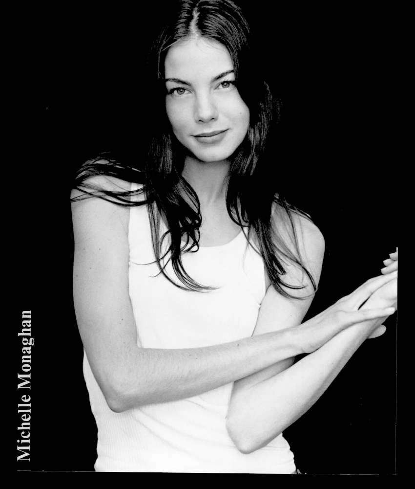 Michelle Monaghan - 8x10 Headshot Photo Poster painting - It Runs in the Family