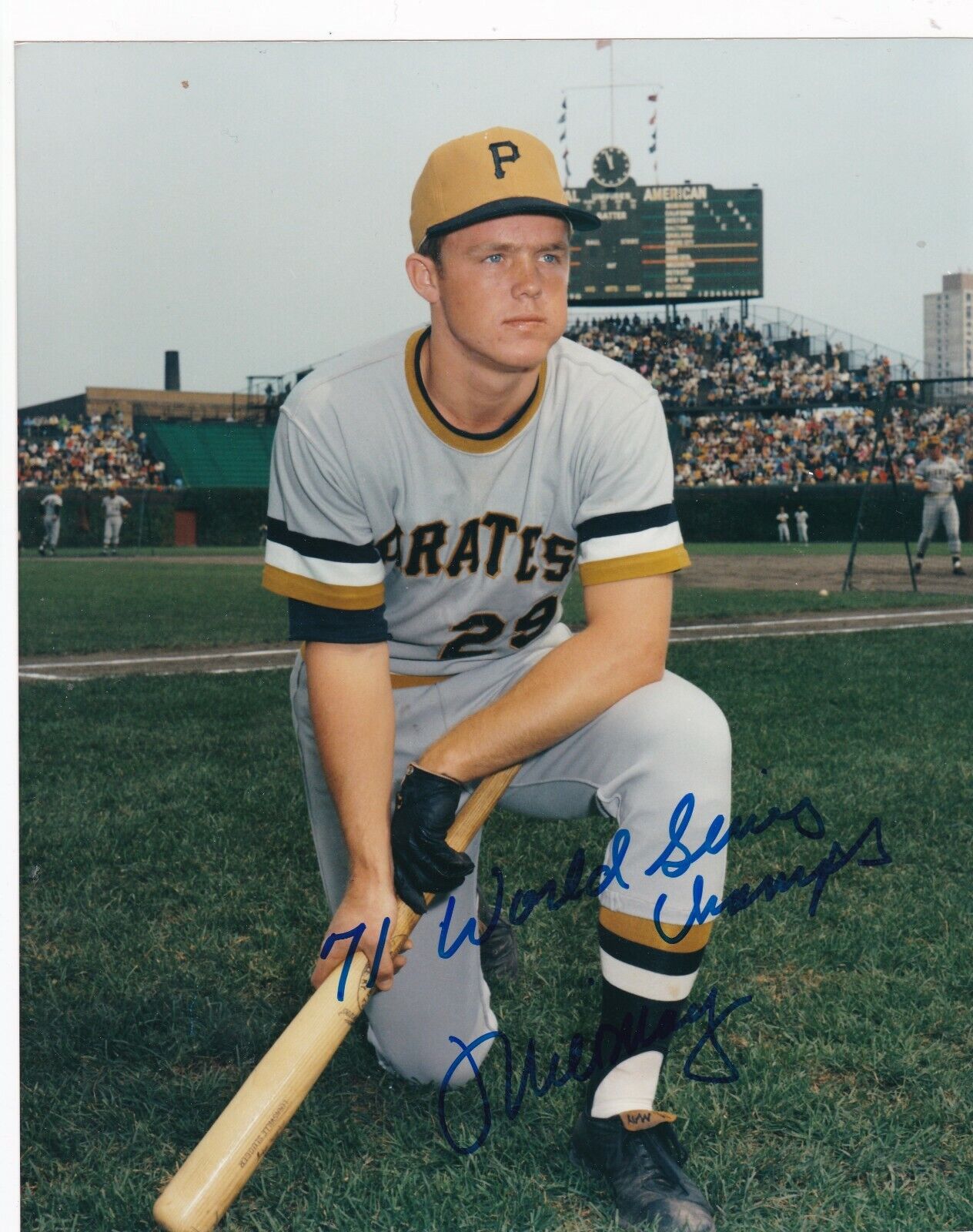 MILT MAY PITTSBURGH PIRATES 71 WORLD SERIES CHAMPS ACTION SIGNED 8x10