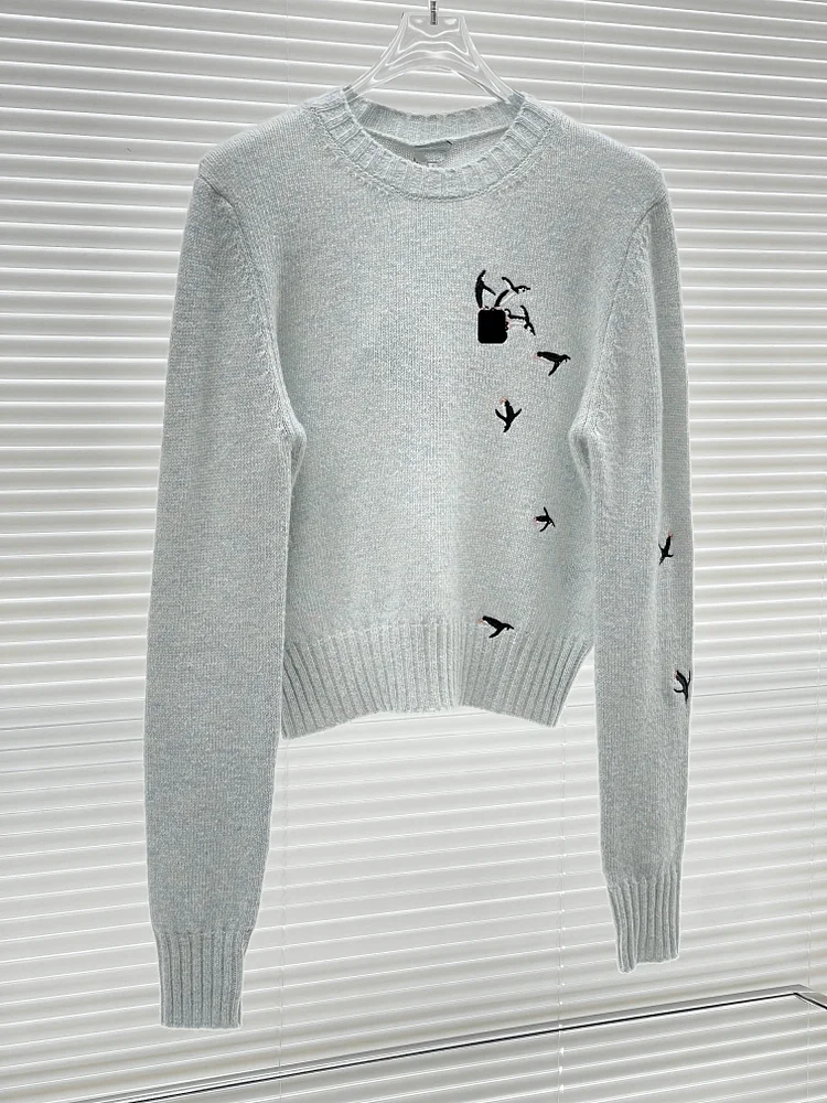  Women Comfortable Sweater Winter Warm Penguin embroidered logo Pullover Sweater