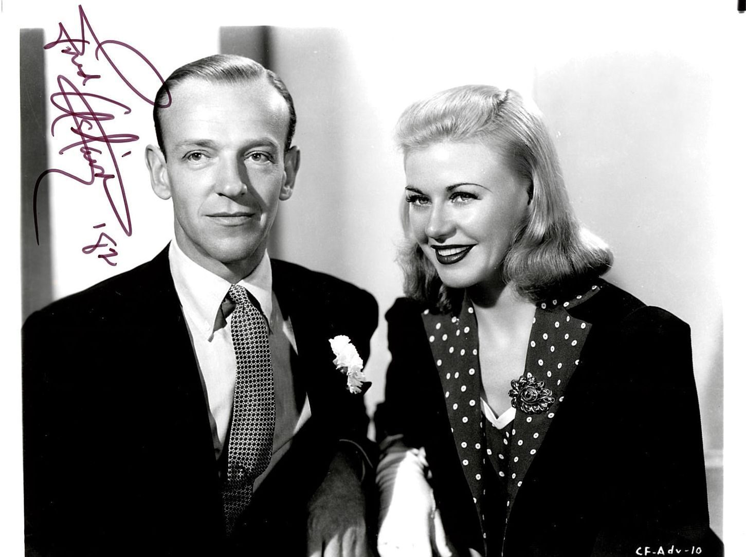 FRED ASTAIRE (DECEASED) SIGNED 8X10 JSA COA POSING W/ GINGER ROGERS COA #N38670