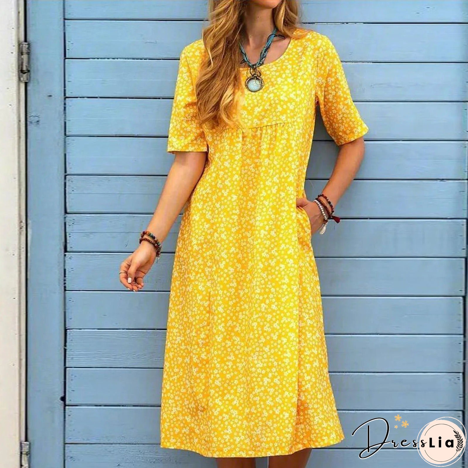 Tailored and airy Dress