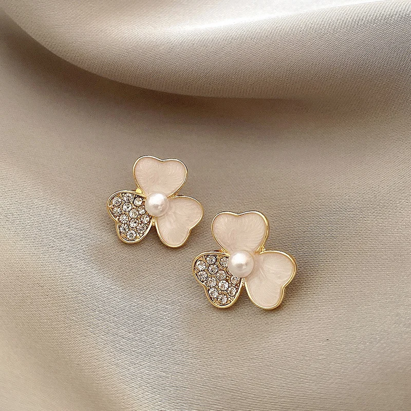 Flower Crystal Pearl Earrings