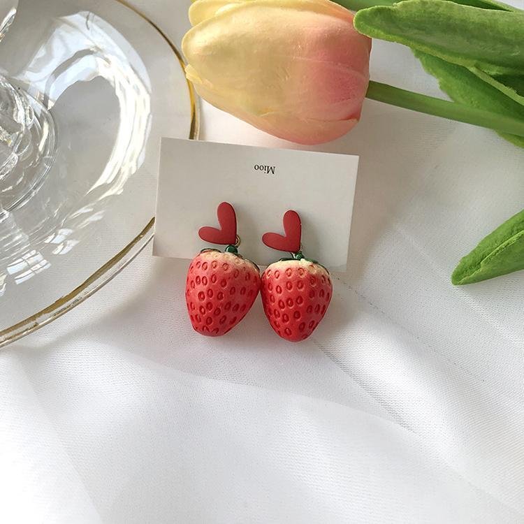 HEART STRAWBERRY EARRINGS