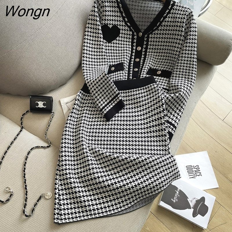 Wongn Women Dress Set 2023 Autumn Brand Fashion White and Black Plaids Knitted Suits Elegant V-neck Cardigans and Mini Skirts