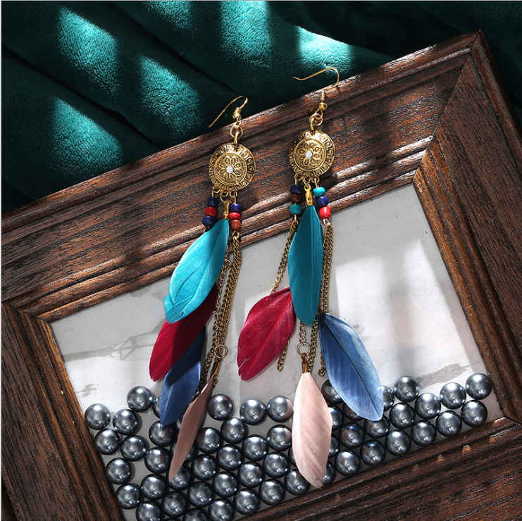 Ladies Exquisite Feather Chain Earrings
