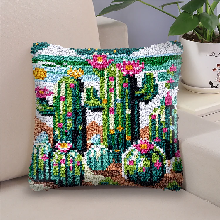 Cactus - Latch Hook Pillow Kit veirousa
