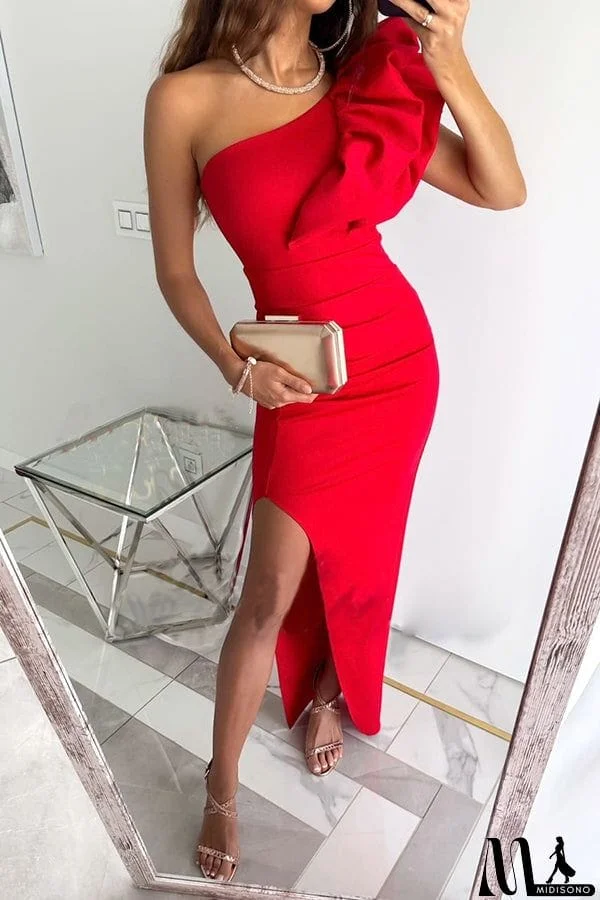 MidiSono - Gorgeous Cloud Shaped One Shoulder Ruched Slit Maxi Dress