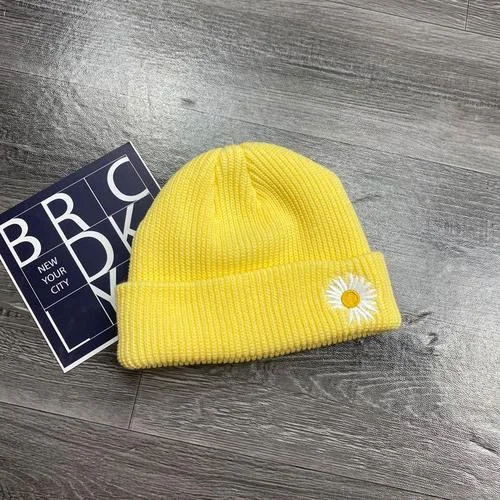 Little daisy knitted wool hat