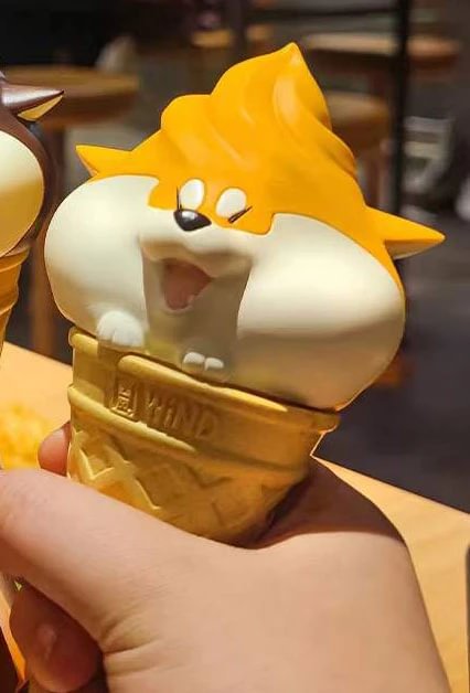 Ice Cream Ver. Wolfberry Dog - Original Design Resin Statue - Animal Planet  Studios [Pre-order]