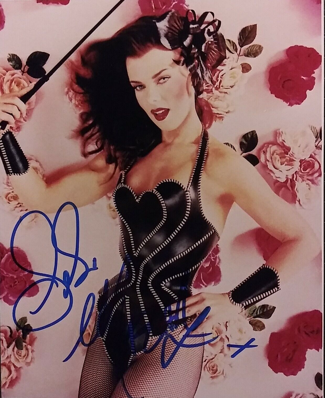 Debi Mazar signed 8 x 10