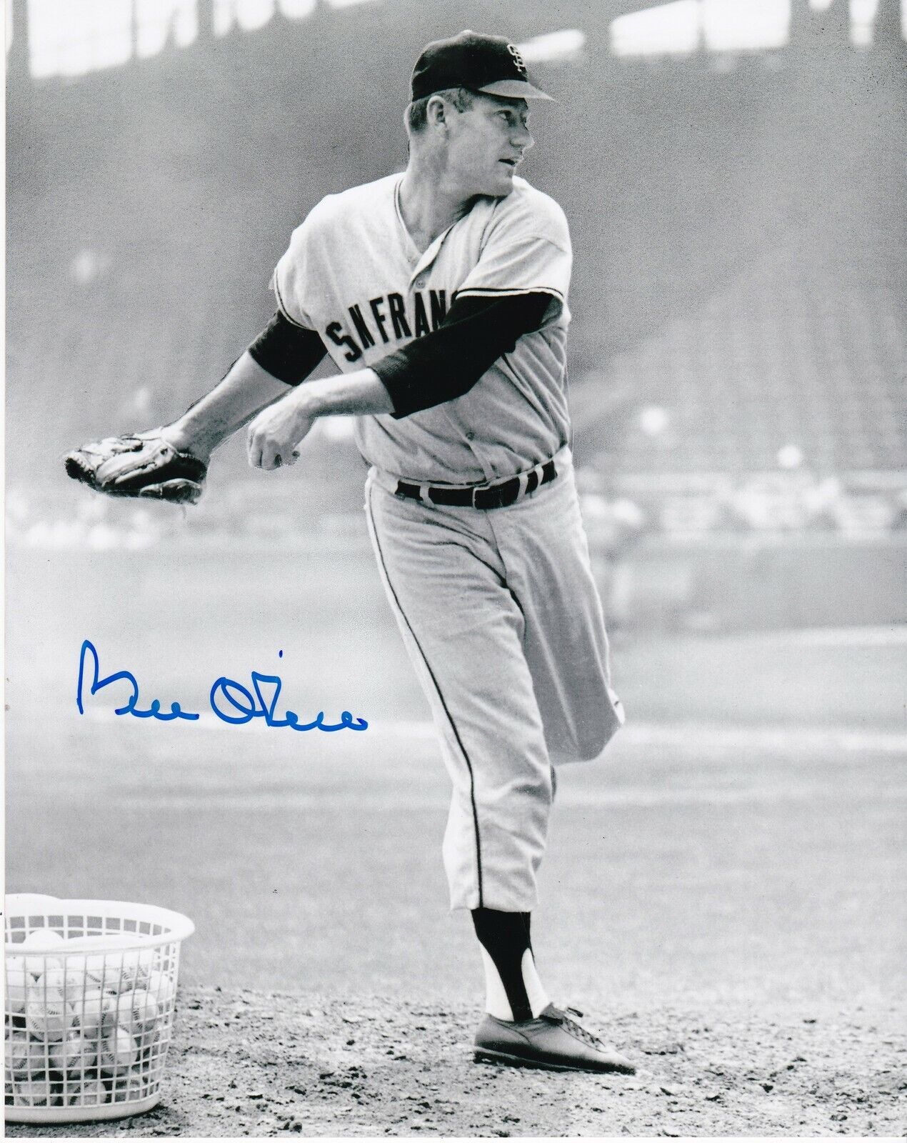 BILLY O'DELL SAN FRANCISCO GIANTS ACTION SIGNED 8x10