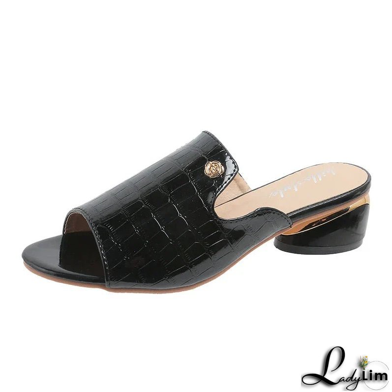 Classic and breathble Sandals