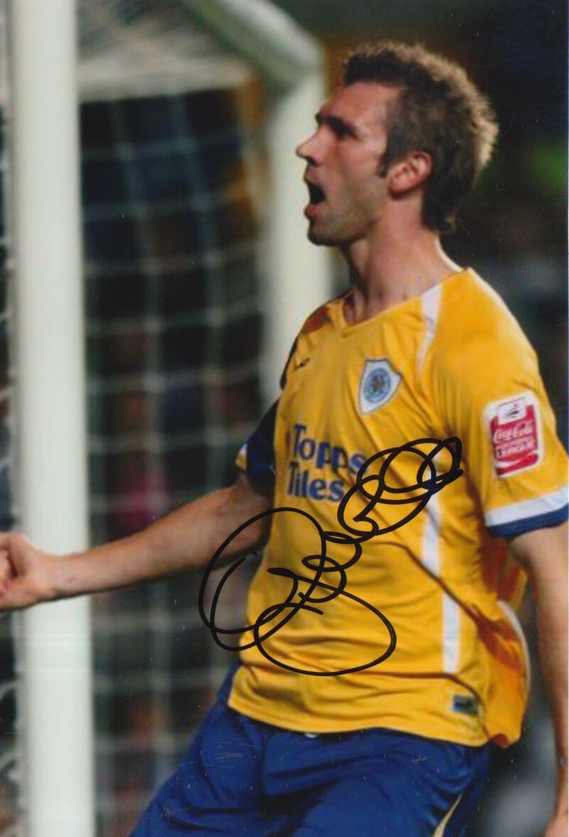 LEICESTER CITY HAND SIGNED GARETH MCAULEY 6X4 Photo Poster painting 2.