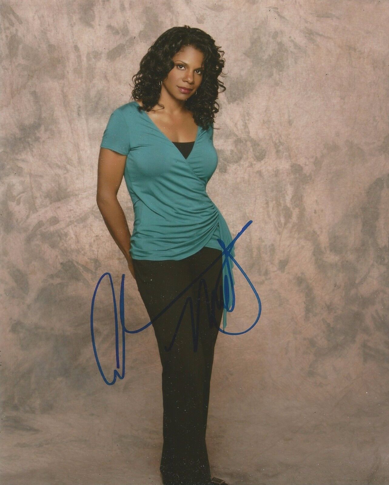 Audra McDonald Signed Private Practice 10x8 Photo Poster painting AFTAL