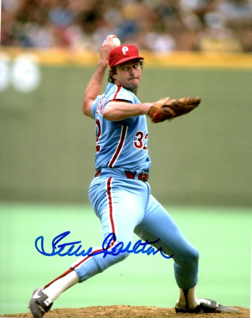 Autographed 8x10 STEVE CARLTON Philadelphia Phillies Photo Poster painting - COA