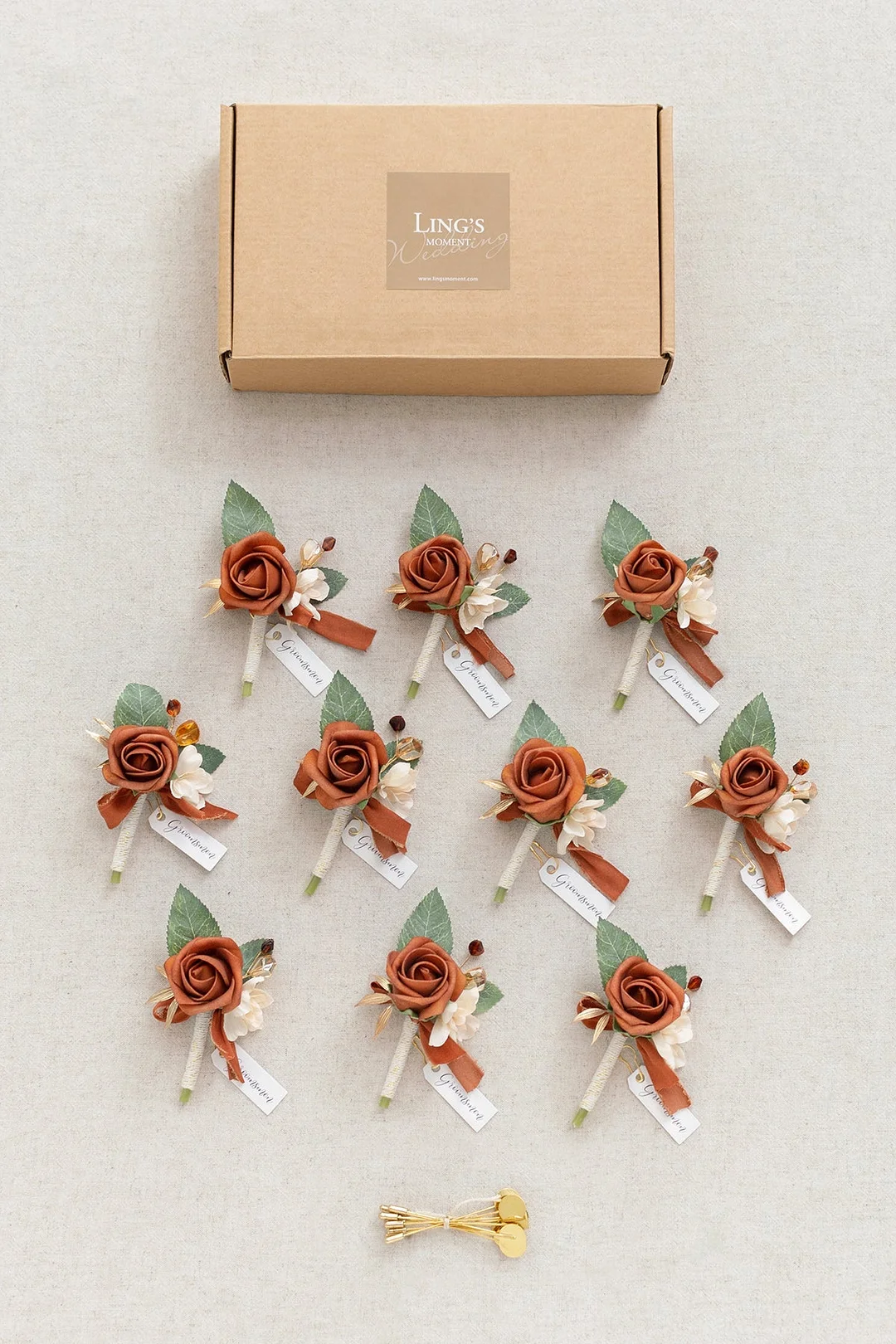 Boutonnieres for Guest in Amber