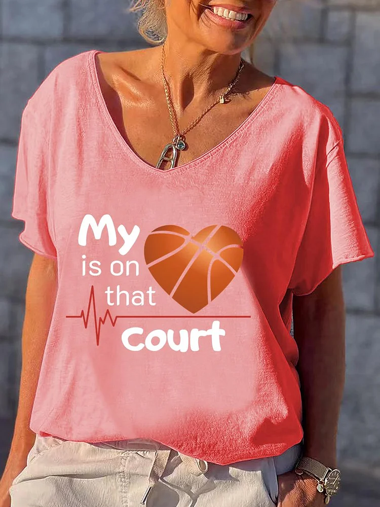 My heart is on that court V Neck T-shirt-Annaletters