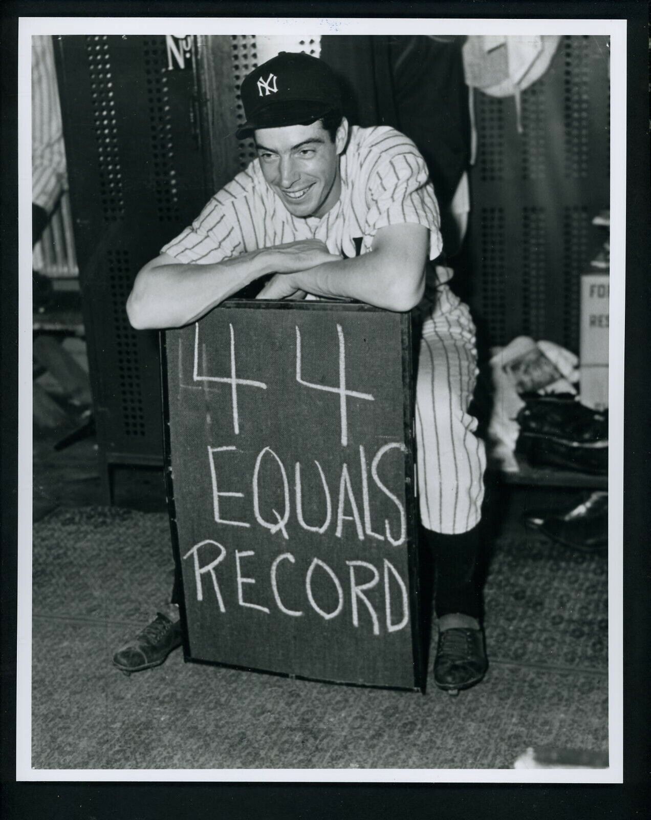 Joe DiMaggio Game 44 Hit Streak 1941 Type IV Press Photo Poster painting New York Yankees