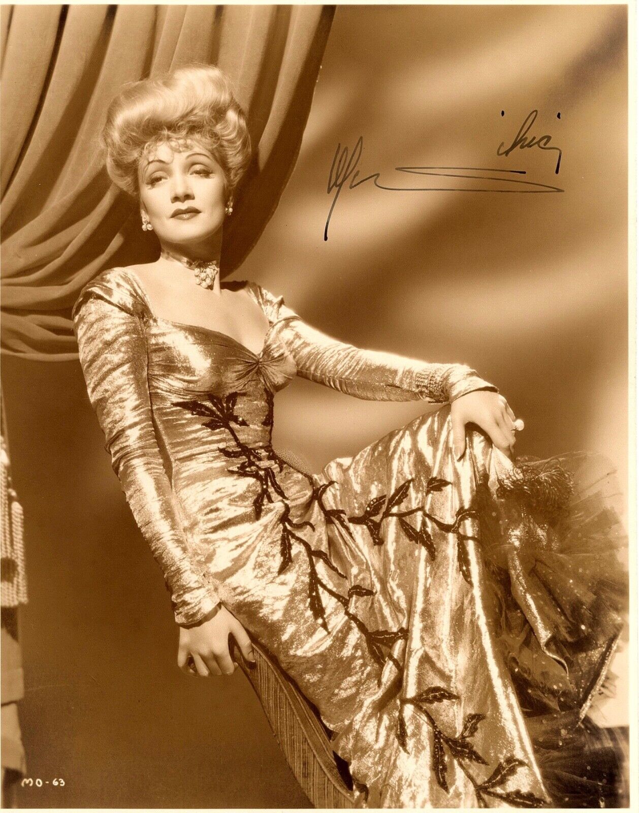 MARLENE DIETRICH AUTOGRAPHED SIGNED 1941 Photo Poster painting 7x9 THE FLAME OF NEW ORLEANS