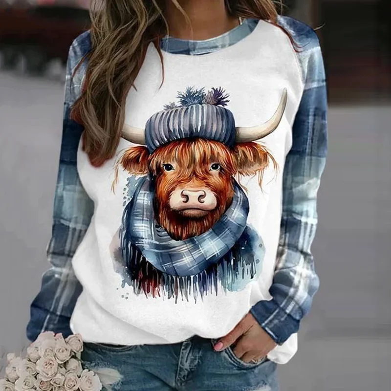 Vintage Winter Scotland Highland Cow Print Sweatshirt