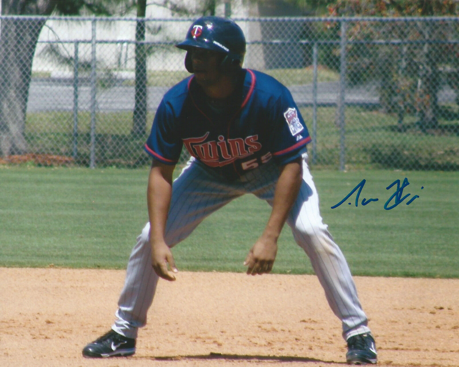 Aaron Hicks *MINNESOTA TWINS* Signed 8x10 Photo Poster painting A2 COA GFA