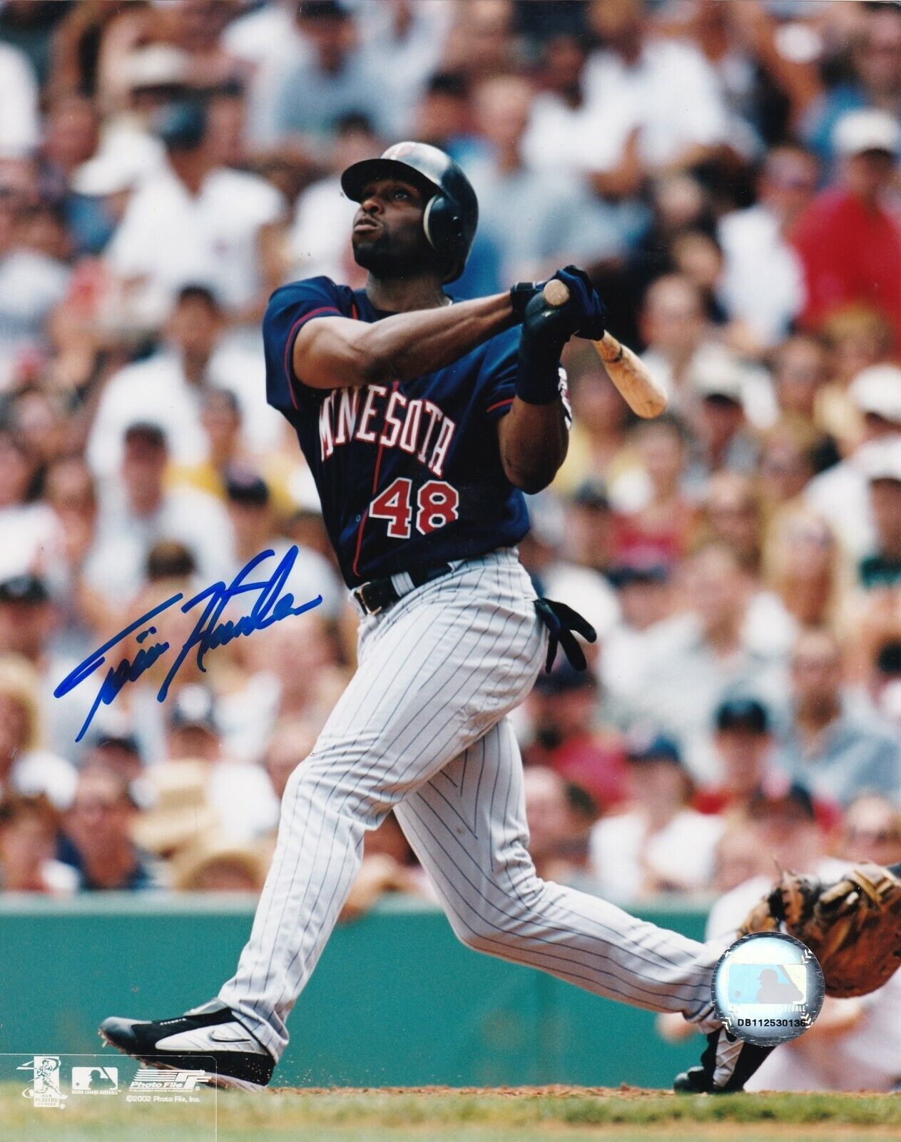 TORII HUNTER MINNESOTA TWINS ACTION SIGNED 8x10